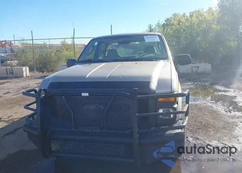 2008 Ford F-250 Xl z USA, uszkodzony, nr VIN 1FTSX21518EA56618